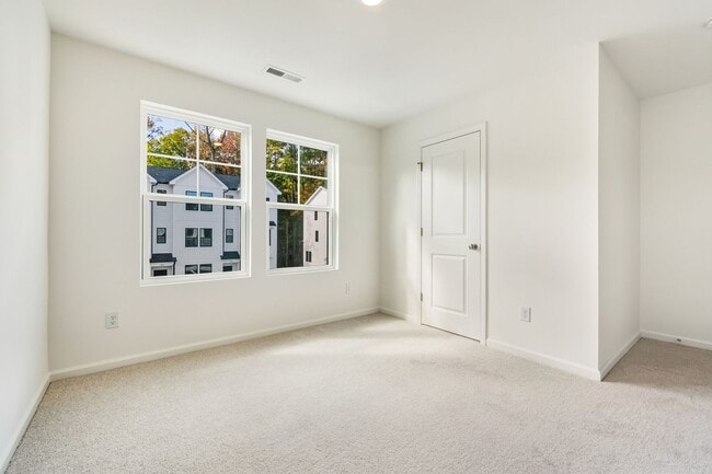 Building Photo - **APPLICATION PENDING**  New Build Just Minutes to North Hills & Downtown!