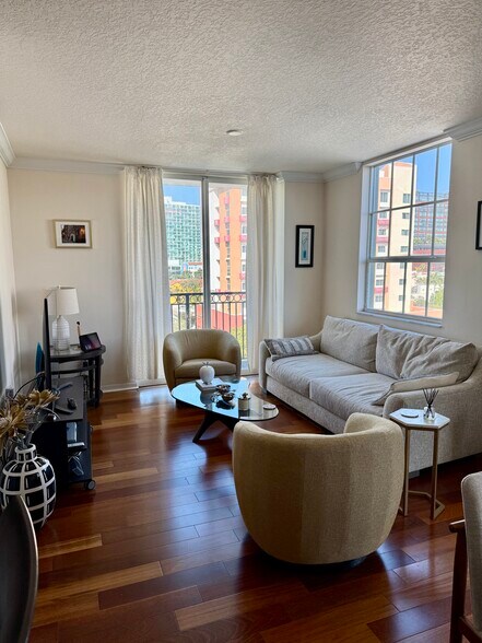 Building Photo - 600 S Dixie Hwy