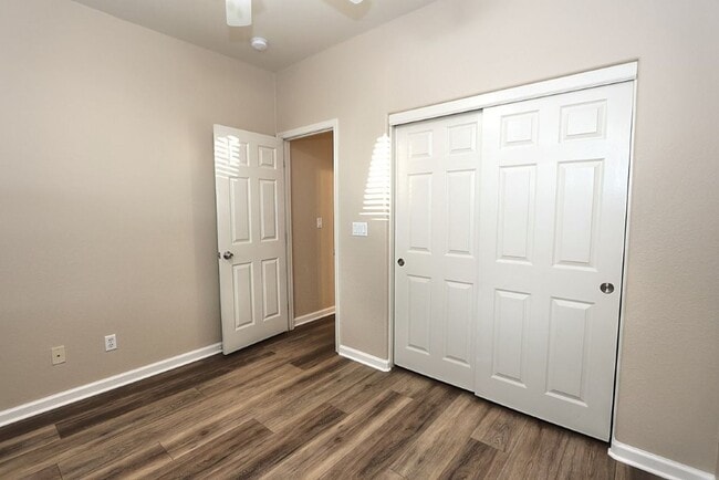 Building Photo - Beautiful 4 Bed 3 full bath Natomas Home!!