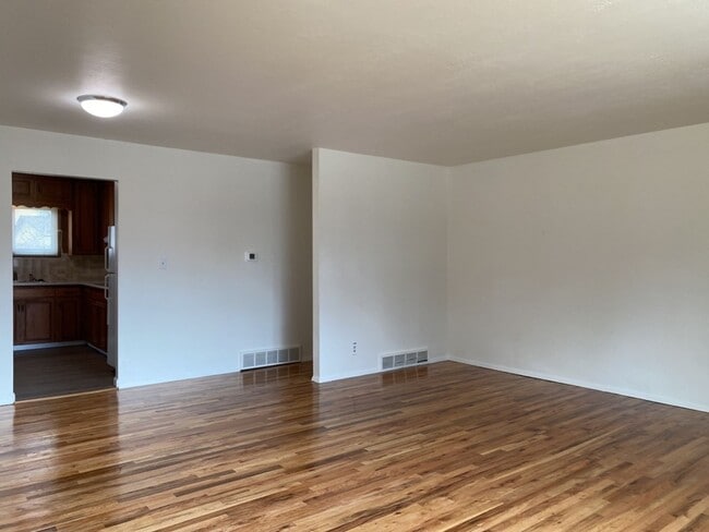 Building Photo - STUDENTS WELCOME! Single-Family Ranch Home in West Ft. Collins w/ Fenced Yard, Lawn Care Included!