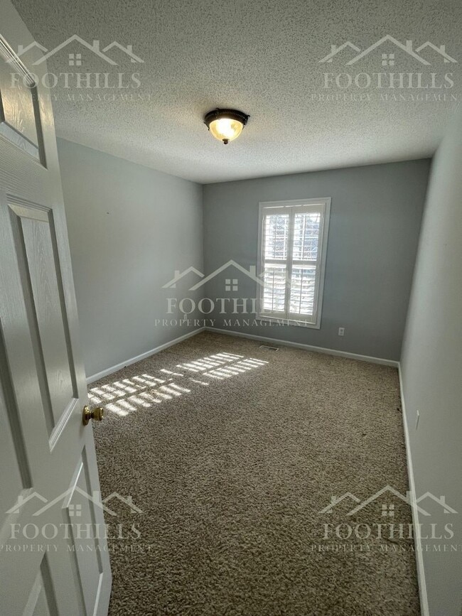 Building Photo - 109 Ashton Ln