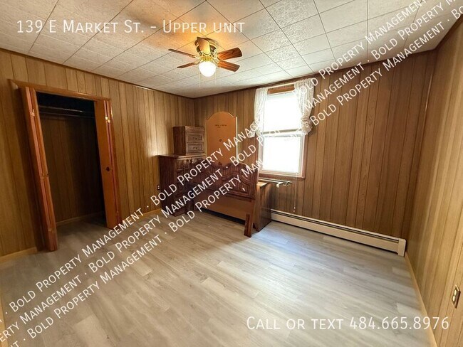 Building Photo - 139 E Market St