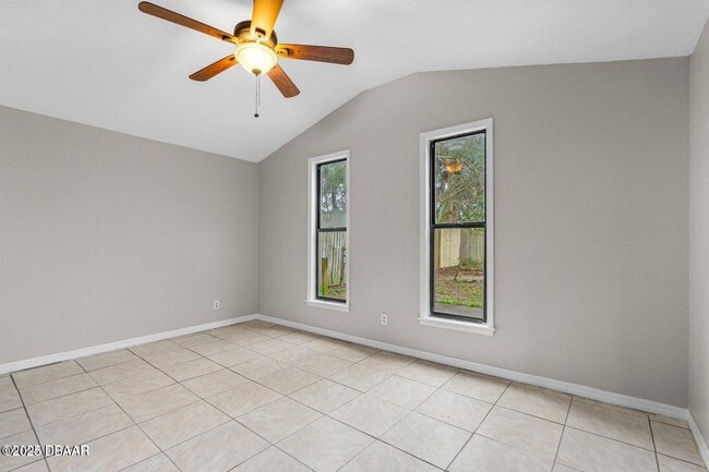 Building Photo - 1702 Carolina Ave