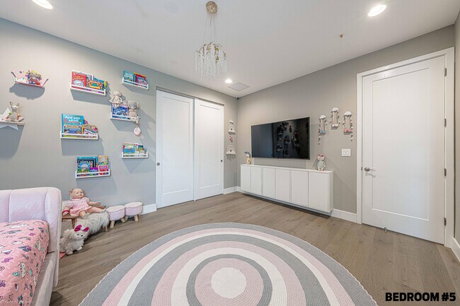 Building Photo - 17119 Aquavera Way