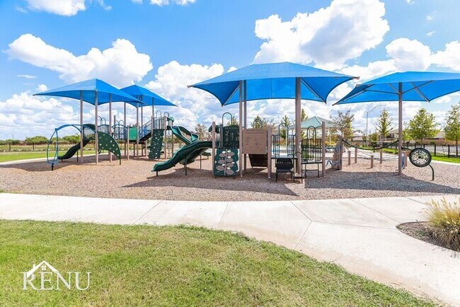 Building Photo - 3018 Jackson Smt