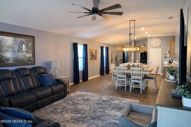 Building Photo - 2824 Buck Creek Pl