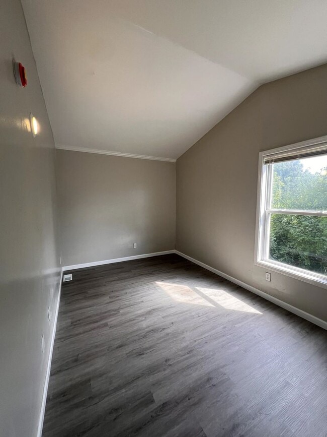 Building Photo - 2820 Divinity Ln