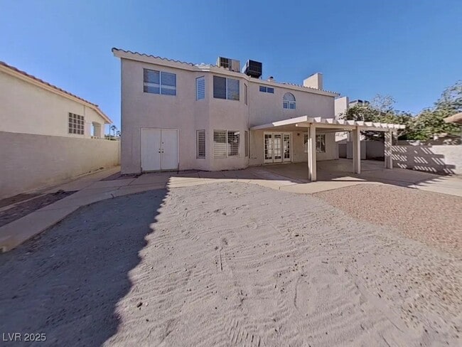 Building Photo - 740 Spruce Tree Cir