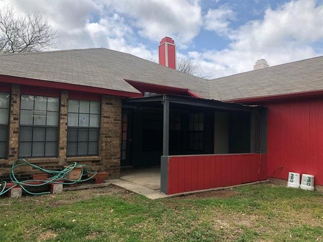 Building Photo - 2021 Meadowbrook Dr