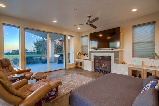 Building Photo - Ocean Front Vacation Rentals
