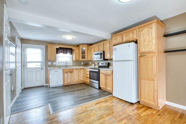 Building Photo - 53 Hiltbrand Rd