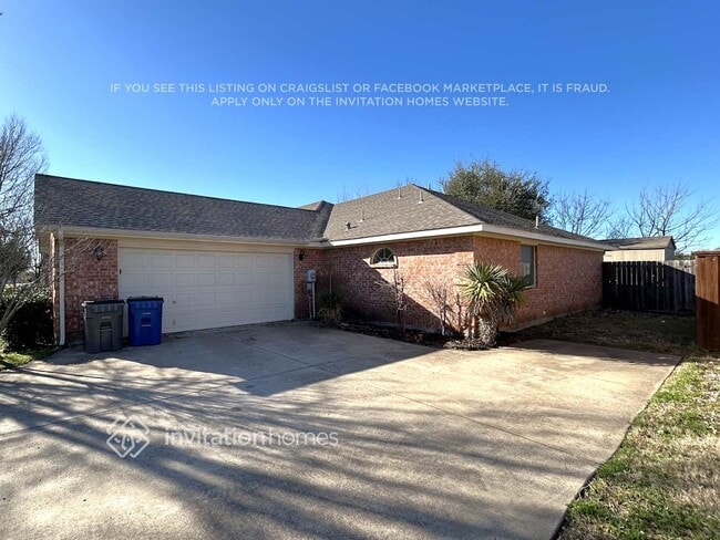 Building Photo - 705 Roaring Springs Dr