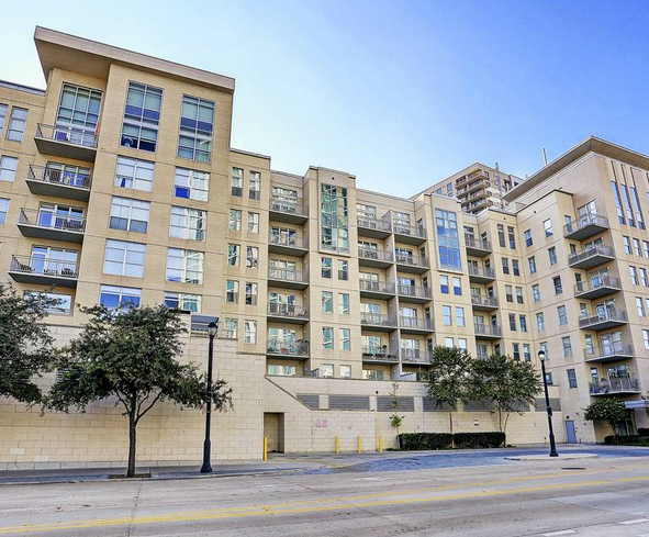 Building Photo - 2323 N Houston-2052