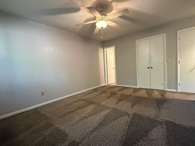 Building Photo - 8317 Summerglen Cir