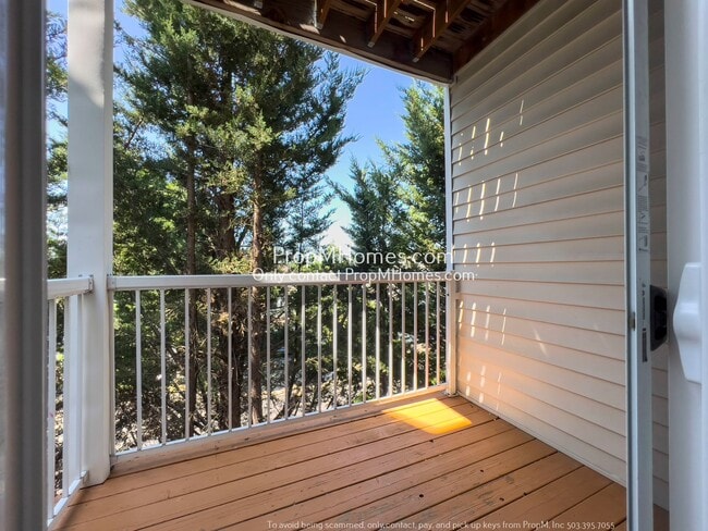 Building Photo - Four Bedroom Home with Amazing Views in Bull Mountain!