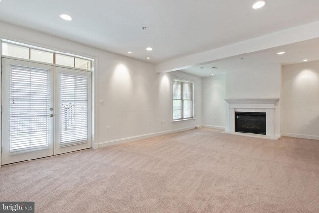 Building Photo - 8319 Quarry Manor Terrace