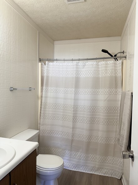 Building Photo - 24 Duiguid Dr