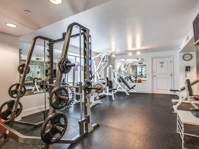 Building Photo - 4242 Lomo Alto Dr