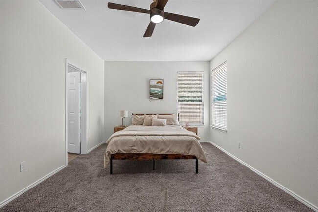 Building Photo - 1703 Comfort Ln