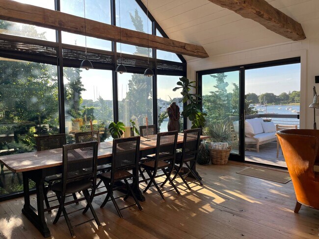 Building Photo - 8 Chequit Ave