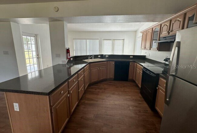 Building Photo - 3912 5th St Cir E