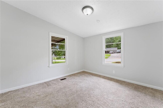 Building Photo - 119 McBee St