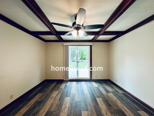 Building Photo - Wonderful Three Bedroom Olathe Home in a Q...