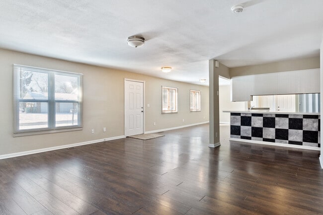 Building Photo - N1246 Walnut Rd