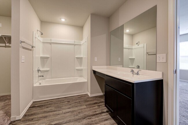 Building Photo - *** $250 MOVE-IN SPECIAL  *** Charming 4-Bed 2-Bath Home in Stillwater! *** $250 MOVE-IN SPECIAL ...