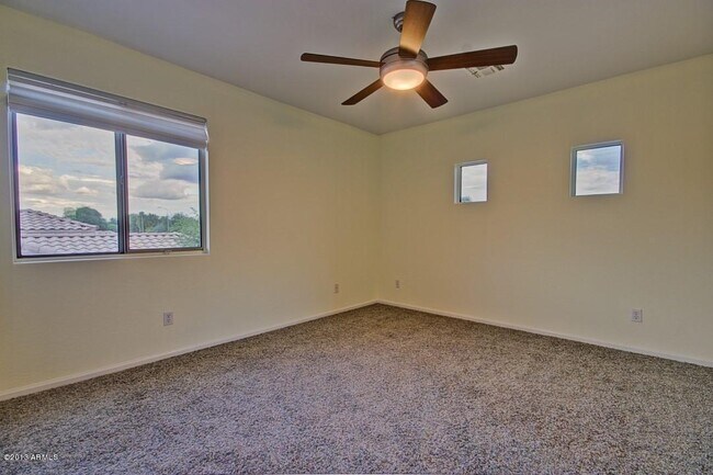 Building Photo - COMING SOON!! 5 bed 3 bath, 3000 + SFT with pool in Carino Estates, Chandler