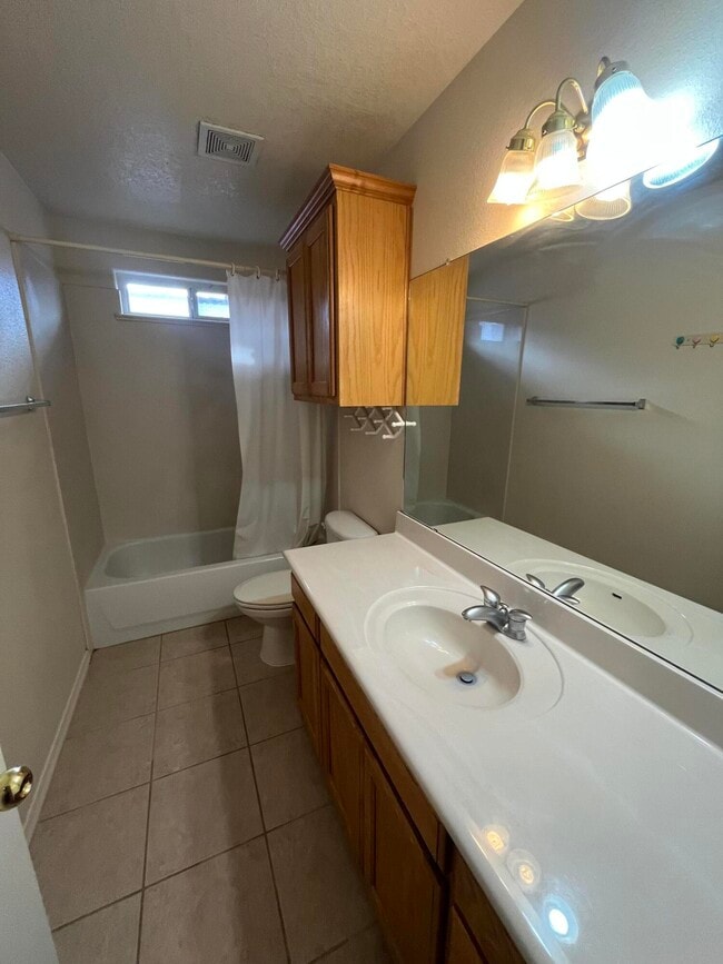 Building Photo - 7505 Treviso Ct NE