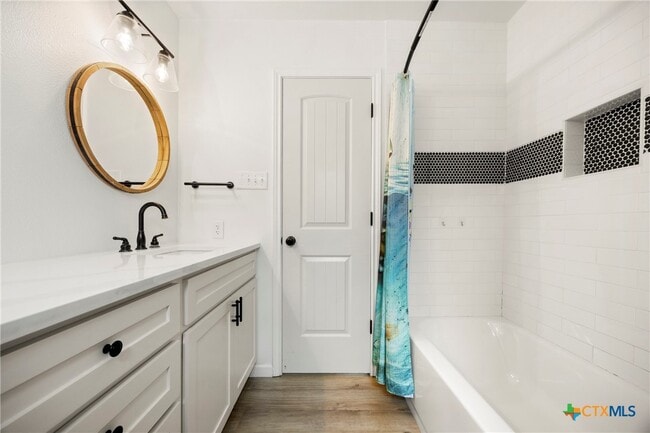 Building Photo - 921 Indian Trail