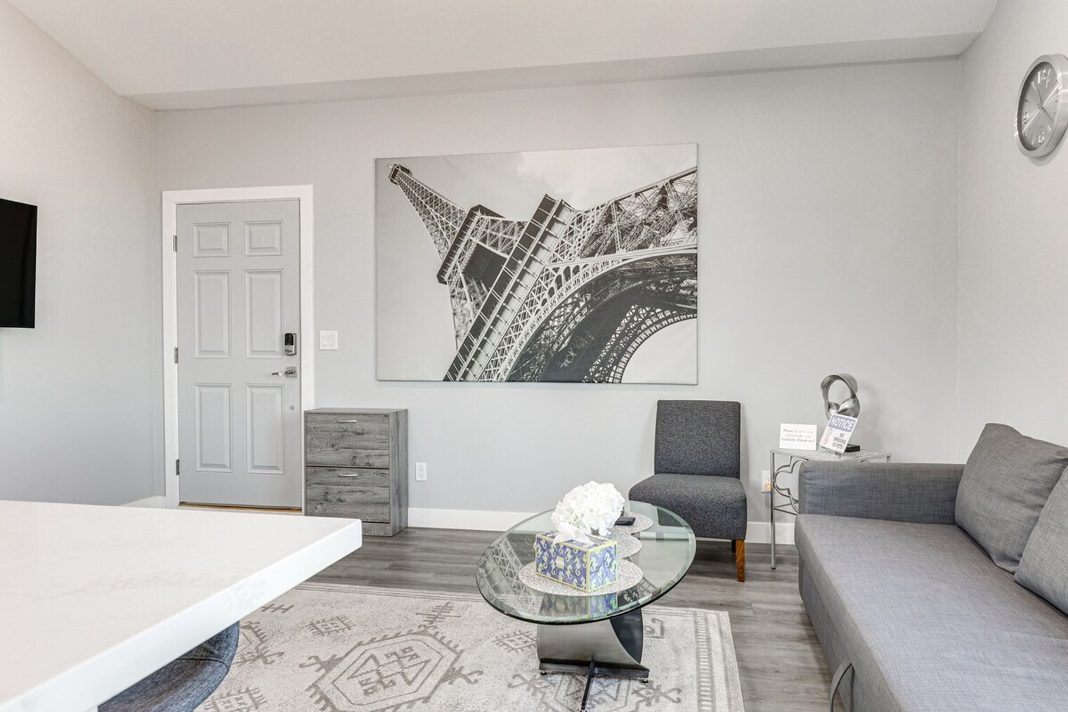 Building Photo - 2022 Avenida Del Diablo