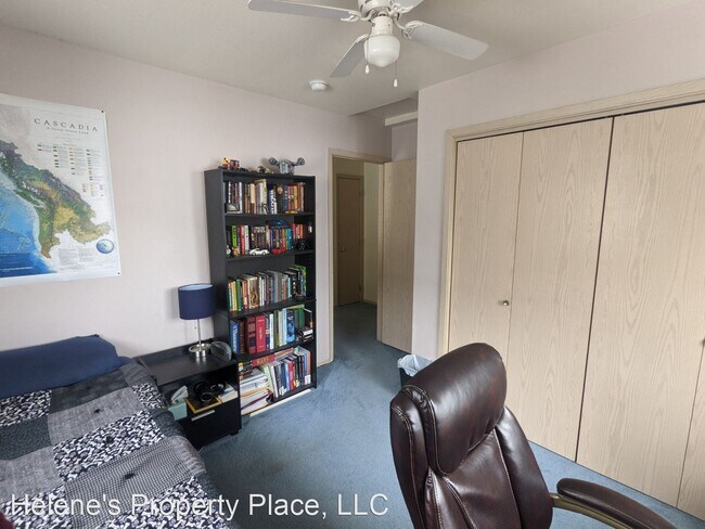 Building Photo - 3 br, 2.5 bath House - 259 NW Clay Court