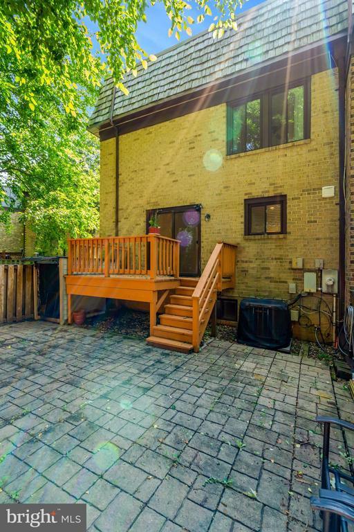 Building Photo - 2990 Borge St