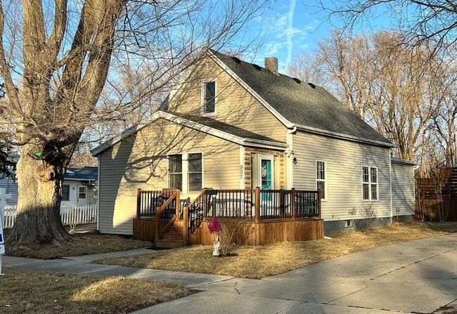 Primary Photo - 907 N Morris Ave