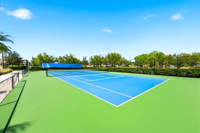 Building Photo - 4905 Boston Common Glen