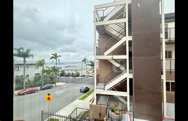 Building Photo - 2300 Front St