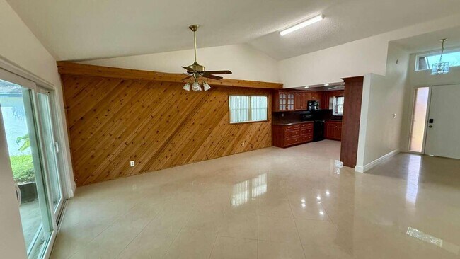 Building Photo - 7321 NW 38th Ct