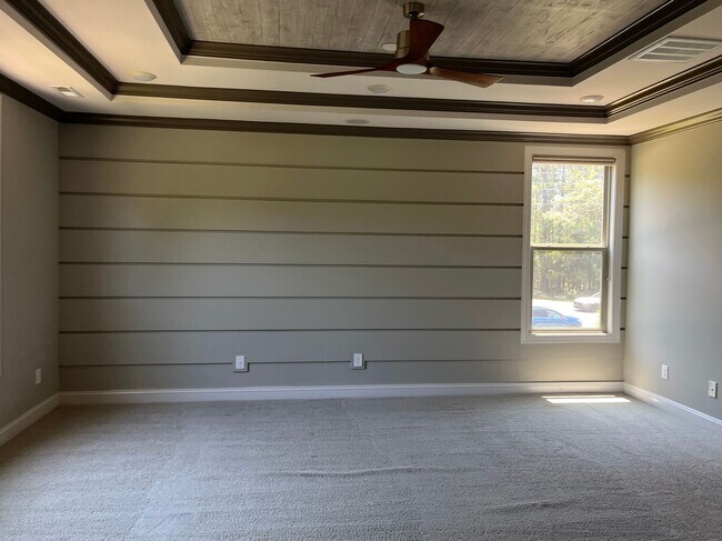Building Photo - 300 Hidden Cove Ln