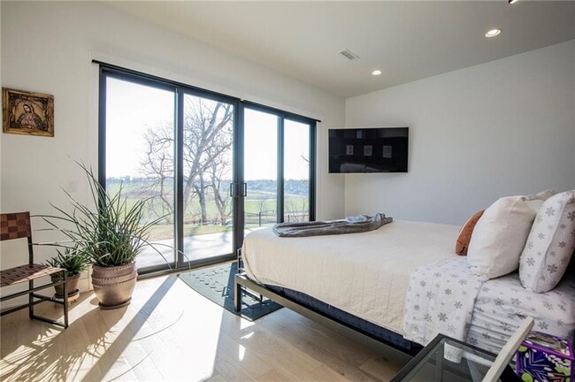 Building Photo - 4205 S Watercrest Dr