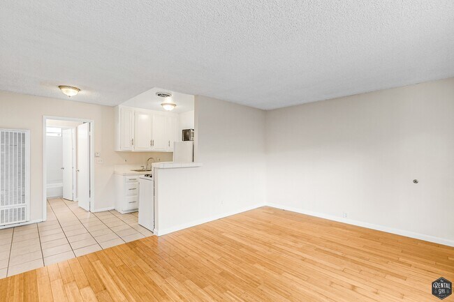 Building Photo - 2435 2nd St