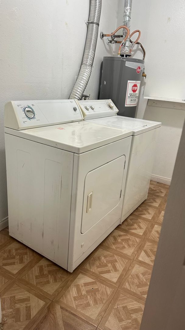 Building Photo - ONE BEDROOM ONE BATHROOM APARTMENT AVAILABLE FOR RENT !!!