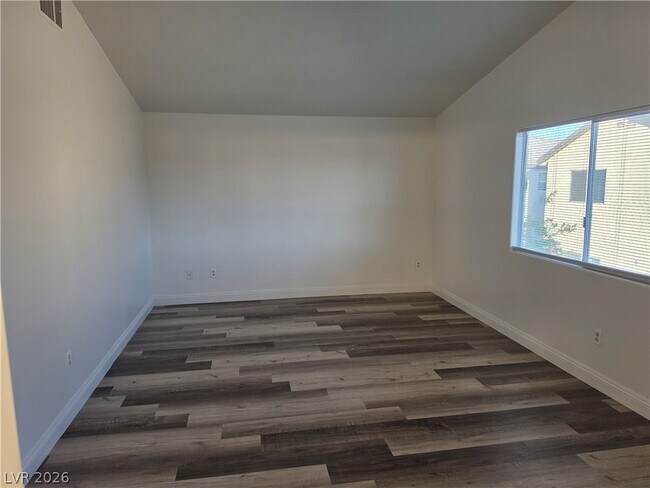 Building Photo - 4355 Holden St