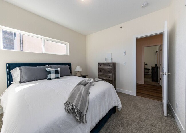 Building Photo - Westside, Next to Nature 2 Bed Luxury Apartment by Garden of the Gods
