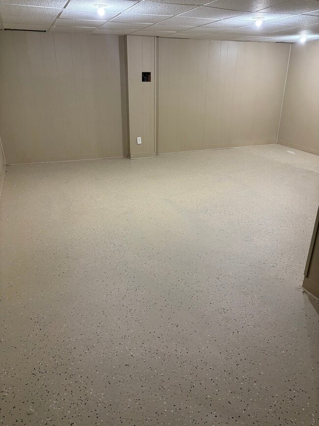 Building Photo - 2035 171st St