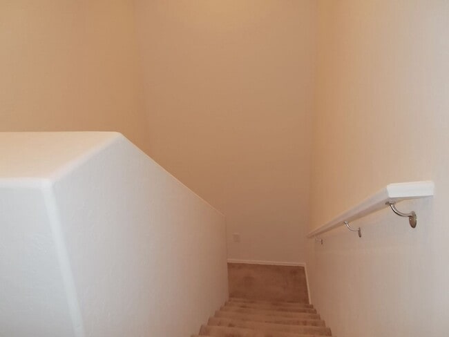 Building Photo - Spacious 2 Bedroom + Den, 2 Bath Condo in a Gated Community