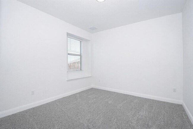 Building Photo - 17901 Civorno Dr