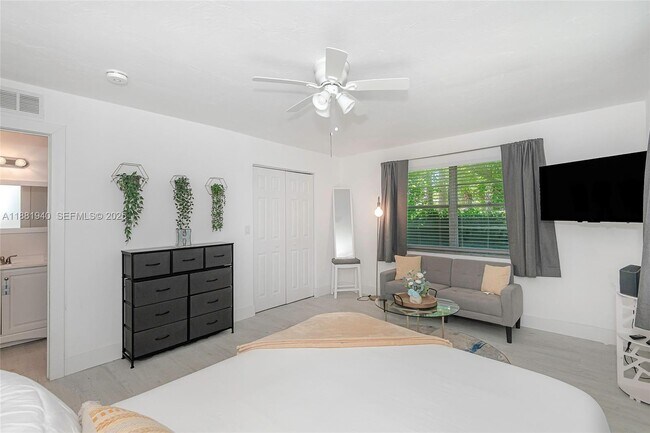 Building Photo - 201 Columbus Pkwy