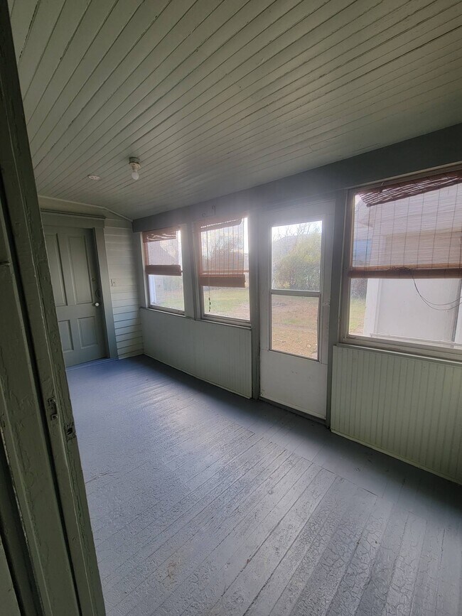 Building Photo - 9218 Andersontown Rd